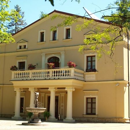 迪波维克i庄园酒店 Dębowiec 外观 照片
